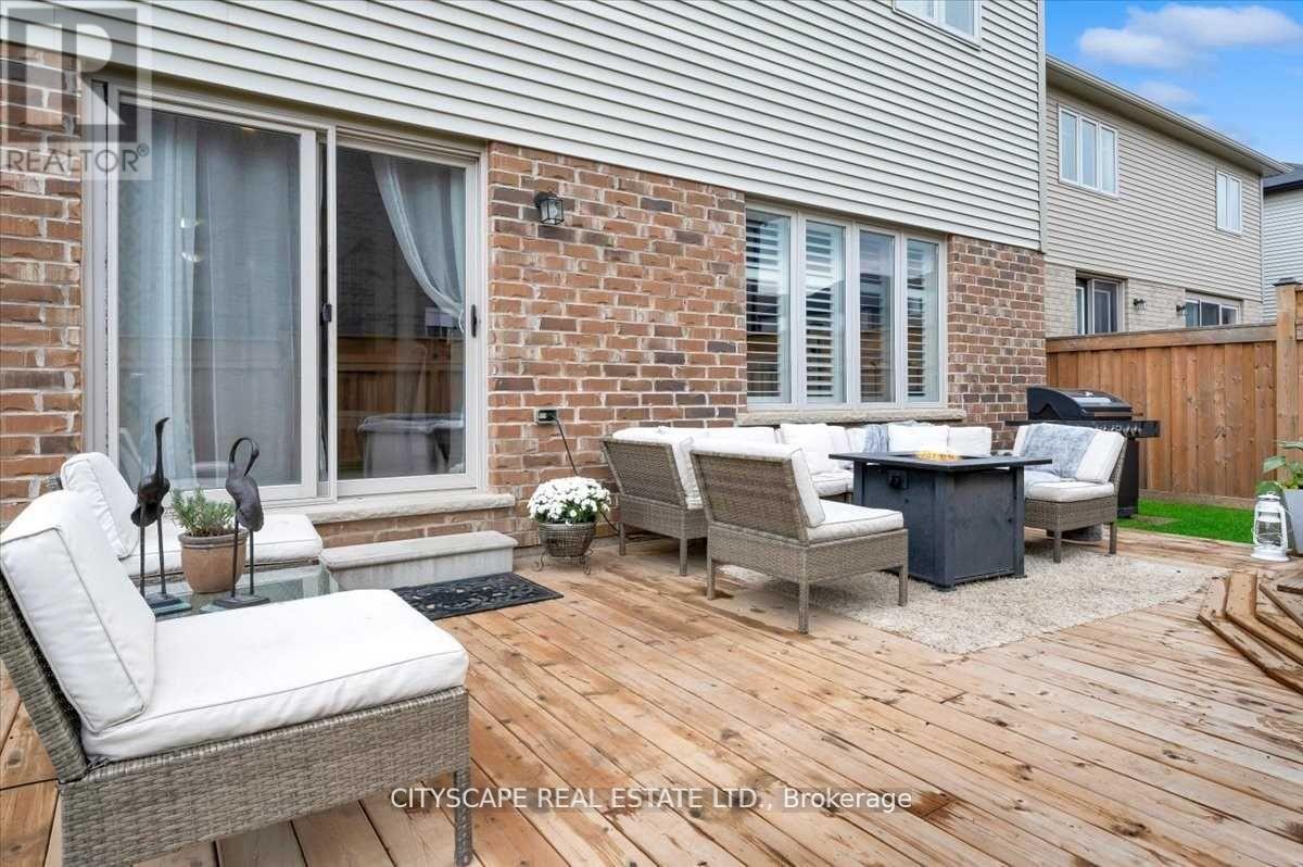 40 Blue Ribbon Way, Hamilton, Ontario  L0R 1C0 - Photo 37 - X12932580