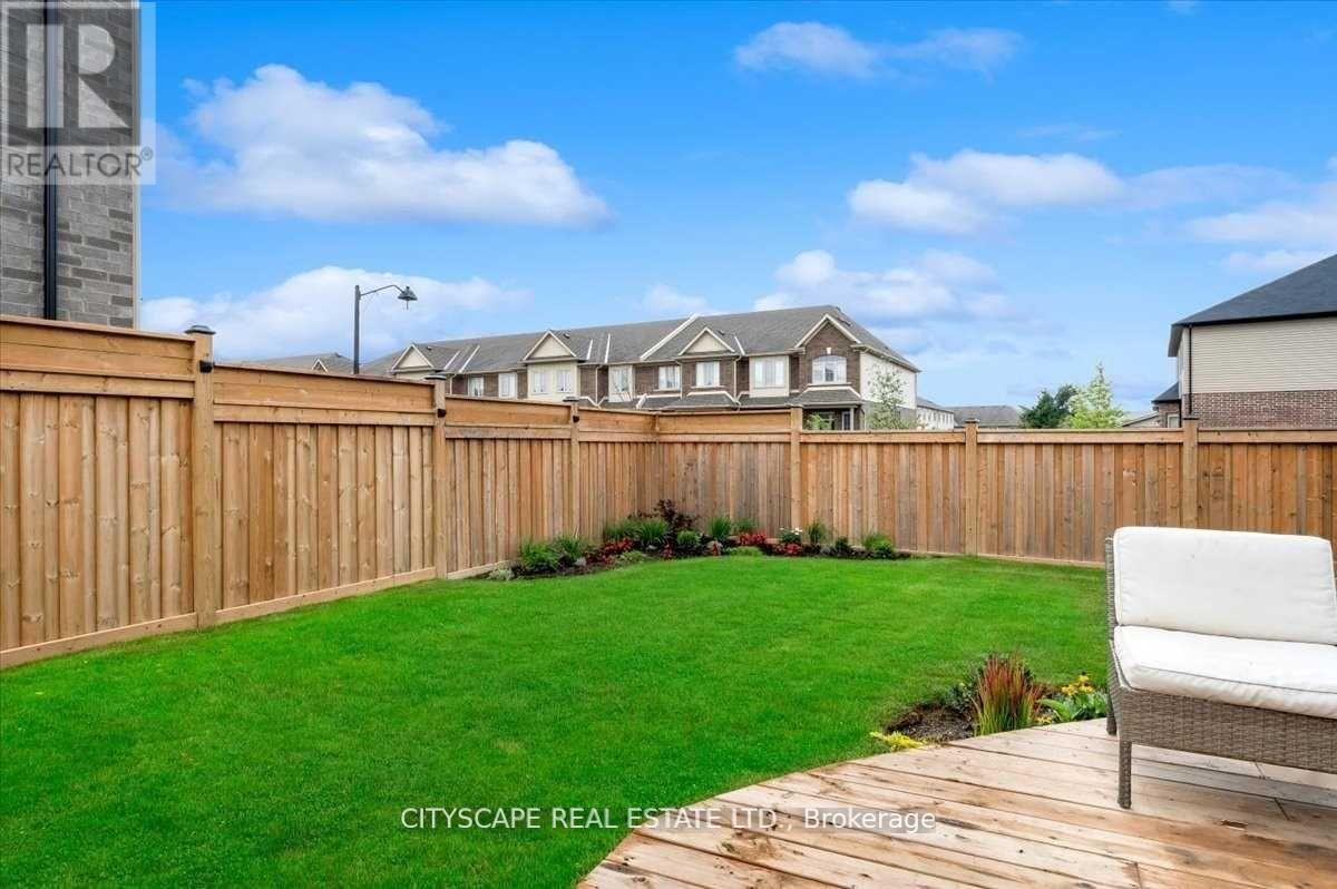 40 Blue Ribbon Way, Hamilton, Ontario  L0R 1C0 - Photo 38 - X12932580