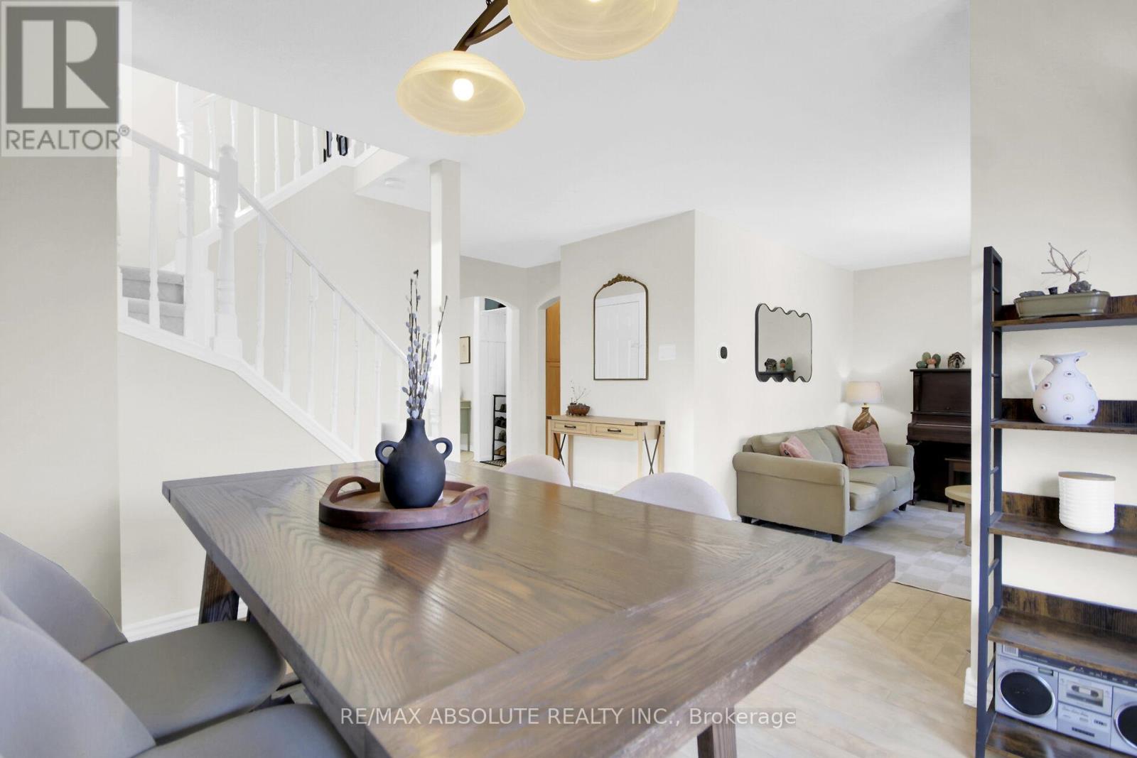 294 Turnstone Court, Ottawa, Ontario  K1E 2V2 - Photo 12 - X12935634