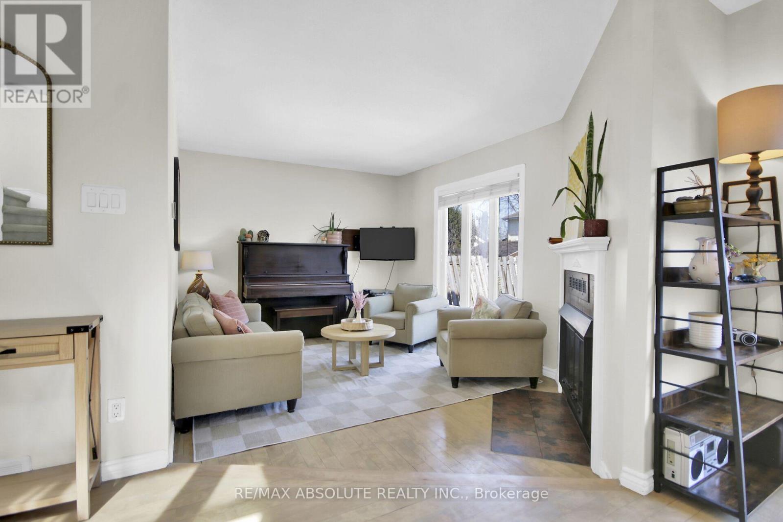 294 Turnstone Court, Ottawa, Ontario  K1E 2V2 - Photo 13 - X12935634