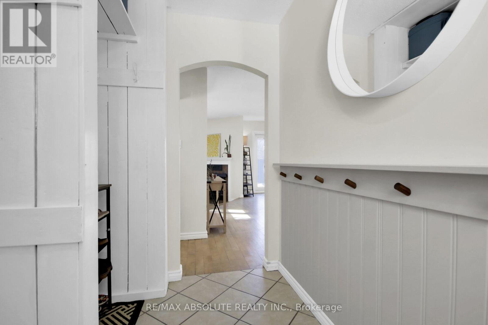 294 Turnstone Court, Ottawa, Ontario  K1E 2V2 - Photo 7 - X12935634