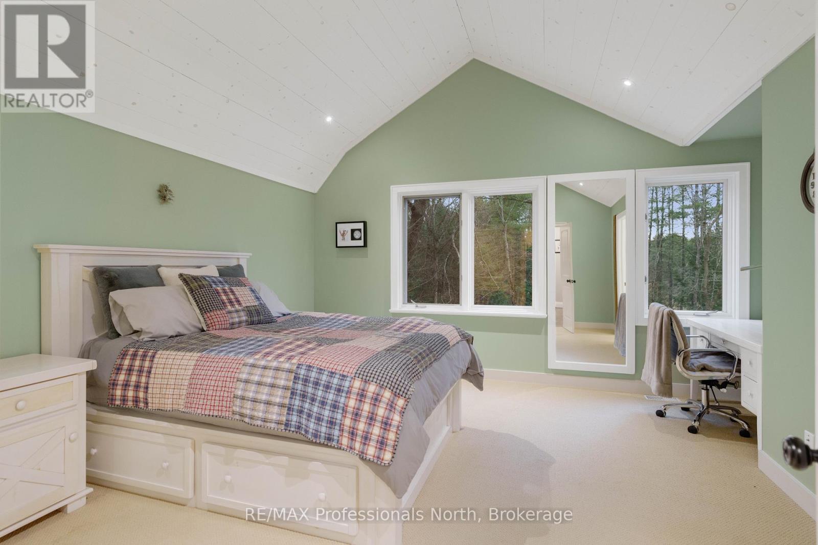 1656 Muskoka Beach Road, Bracebridge, Ontario  P1P 1R1 - Photo 32 - X12935650