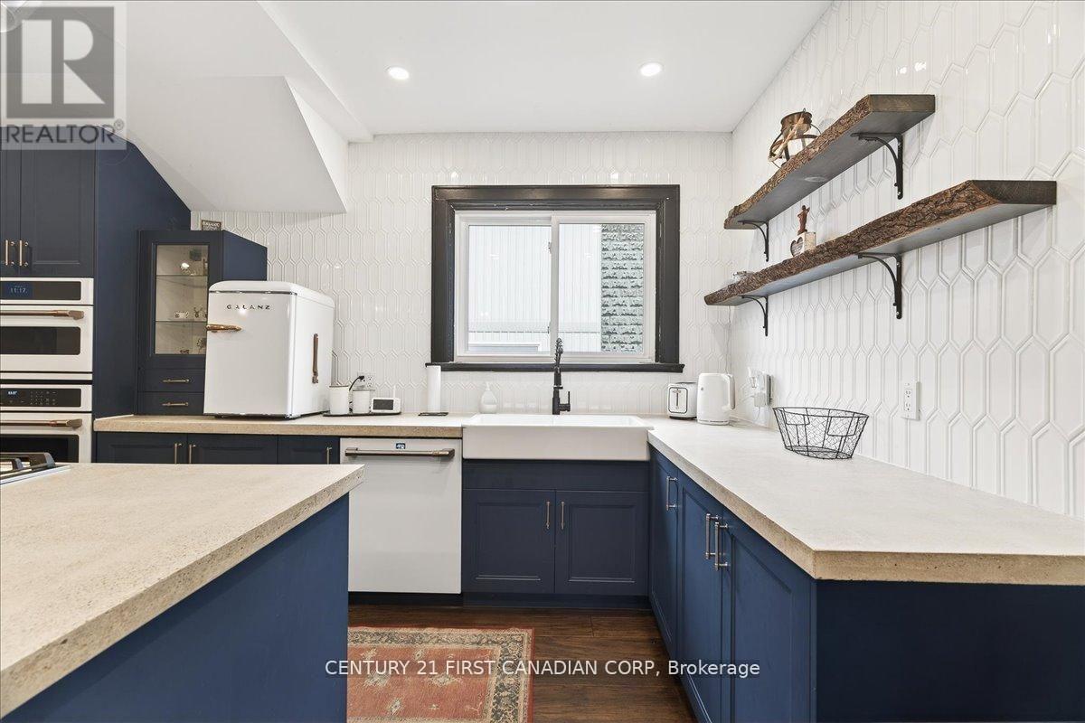 18 Colborne Street, Strathroy-Caradoc, Ontario  N7G 2L9 - Photo 18 - X12935588