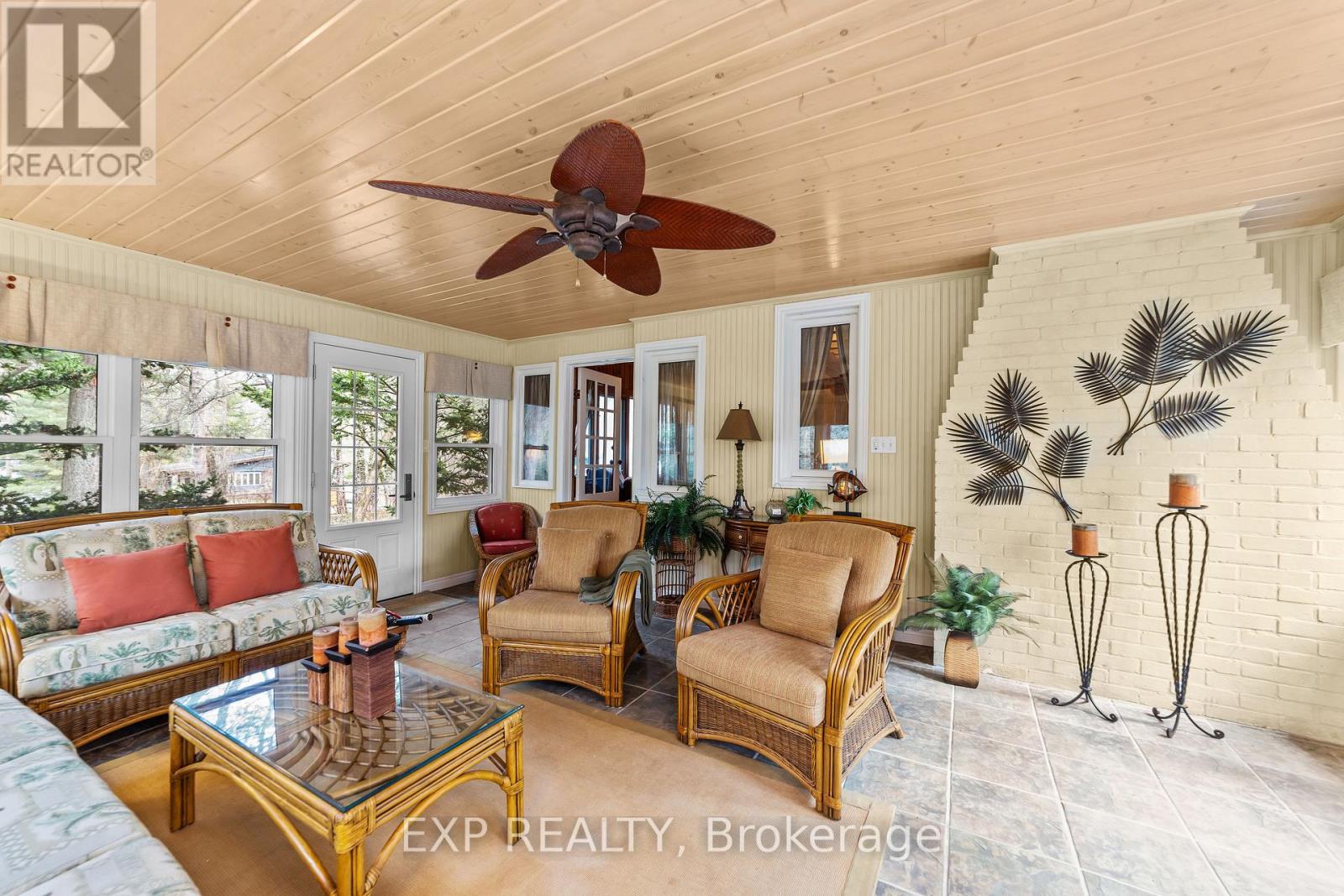 9 Summit Avenue, South Huron, Ontario  N0M 1T0 - Photo 15 - X12935610