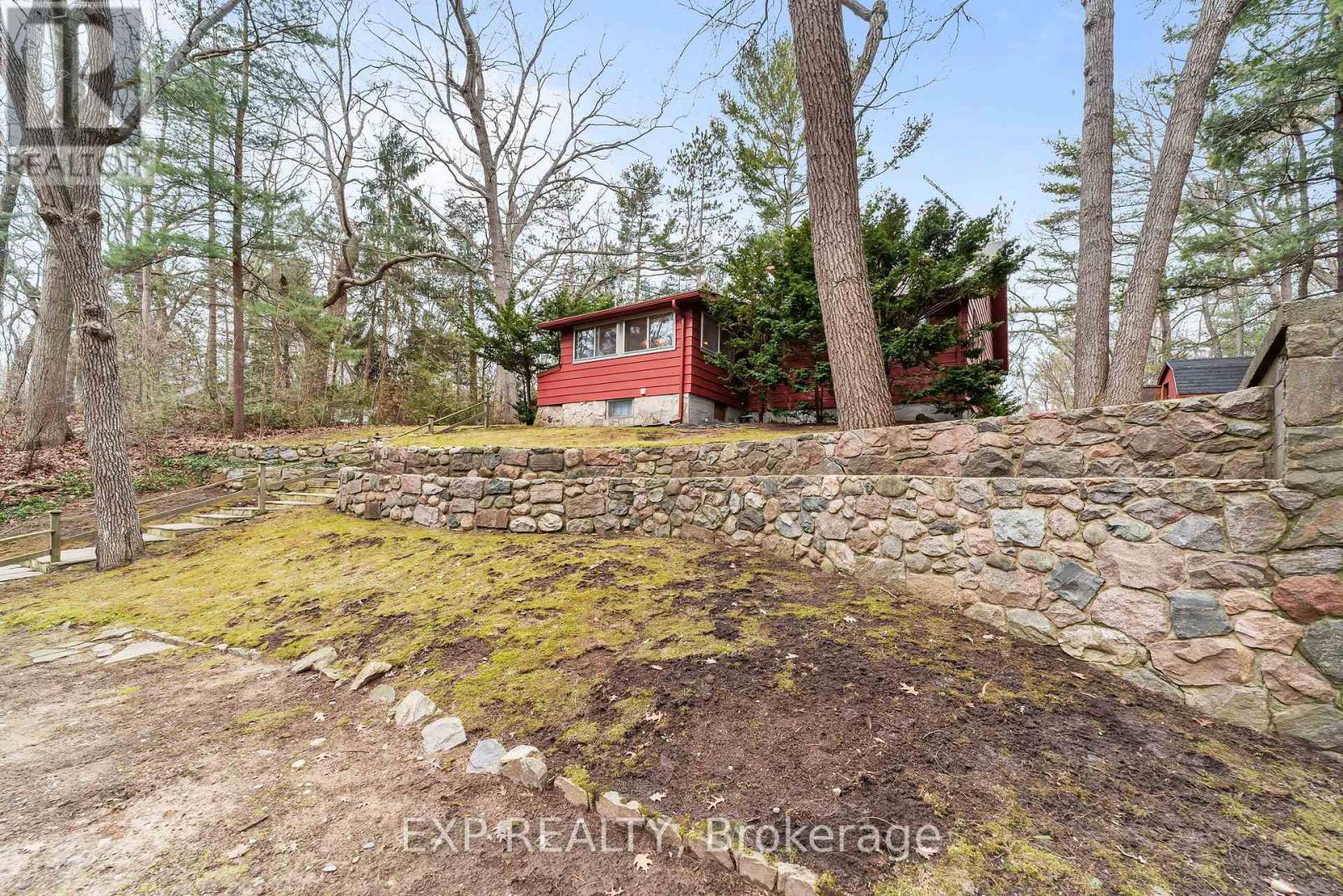 9 Summit Avenue, South Huron, Ontario  N0M 1T0 - Photo 3 - X12935610