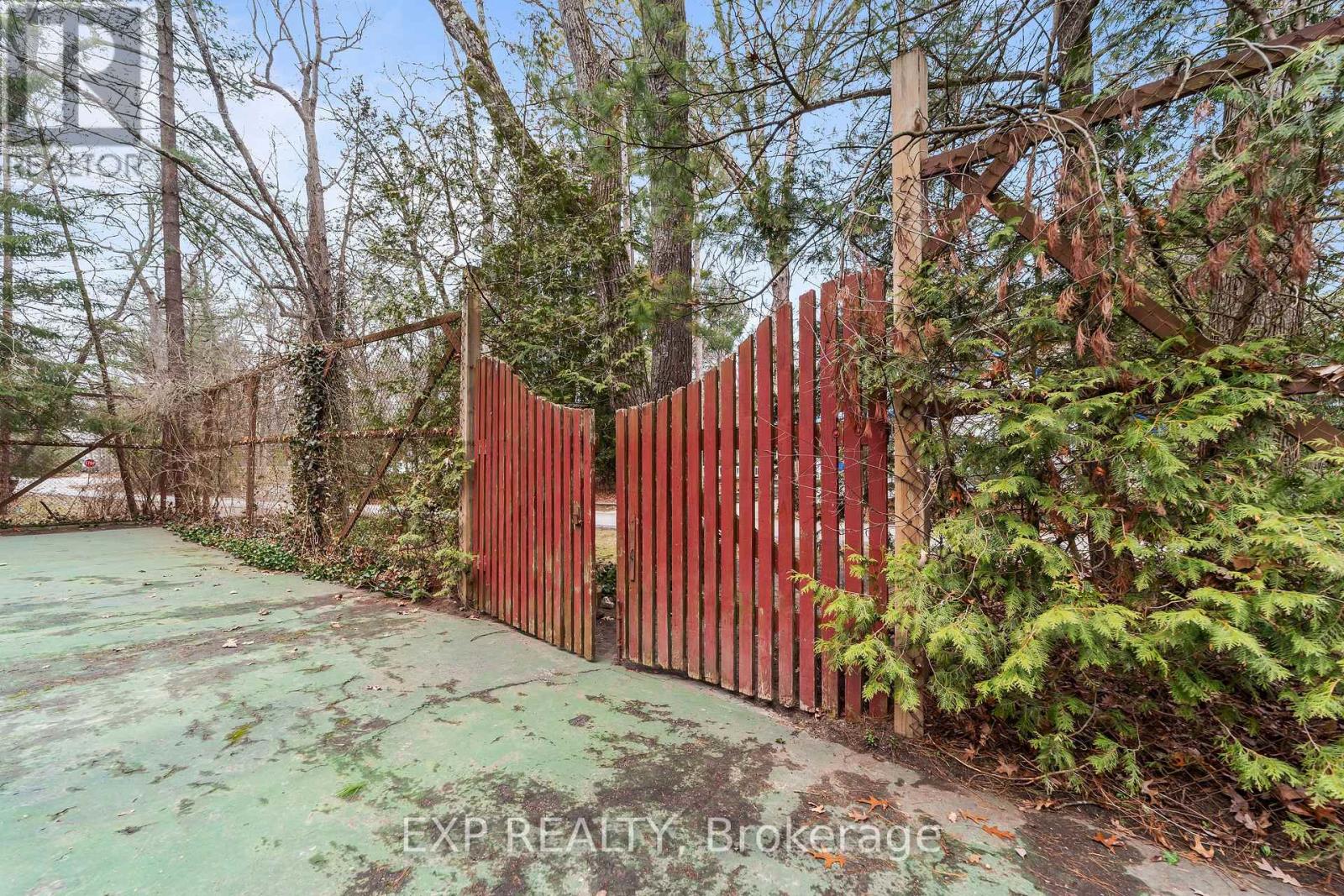 9 Summit Avenue, South Huron, Ontario  N0M 1T0 - Photo 44 - X12935610