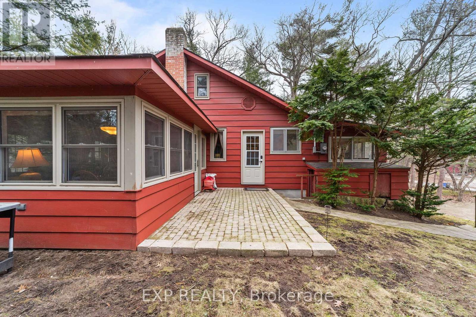 9 Summit Avenue, South Huron, Ontario  N0M 1T0 - Photo 7 - X12935610