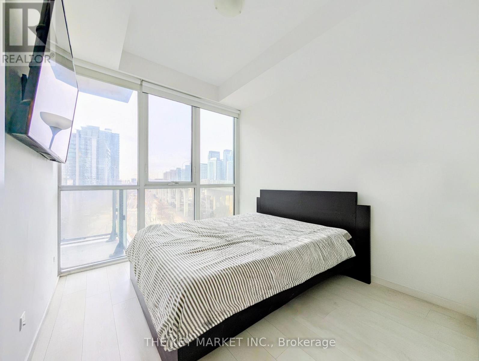 730 - 50 Bruyeres Mews, Toronto, Ontario  M5V 0H8 - Photo 15 - C12935584