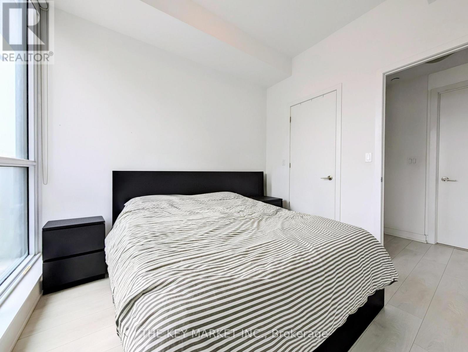 730 - 50 Bruyeres Mews, Toronto, Ontario  M5V 0H8 - Photo 16 - C12935584