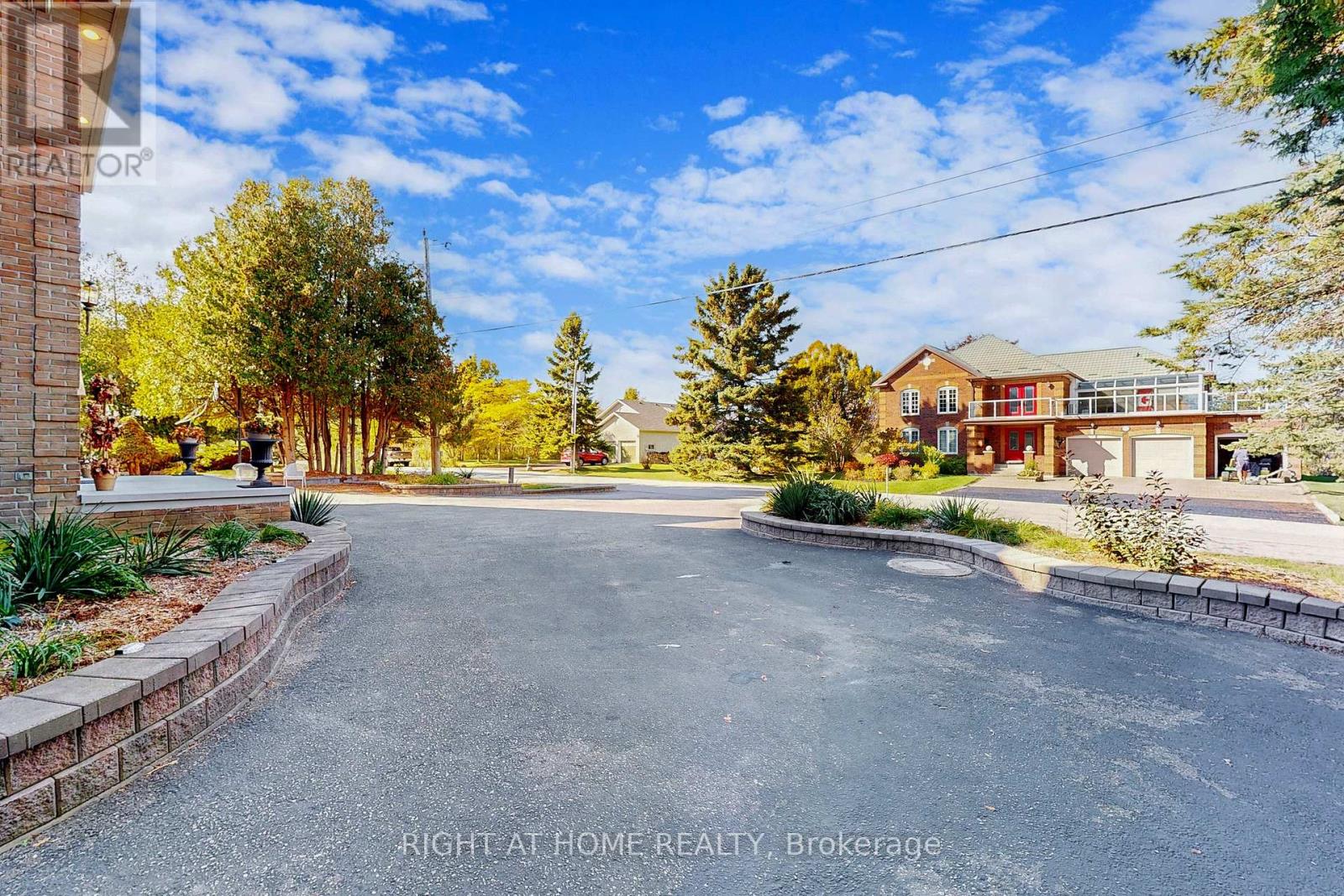 26 Ontoro Boulevard, Ajax, Ontario  L1Z 1X6 - Photo 4 - E12935590