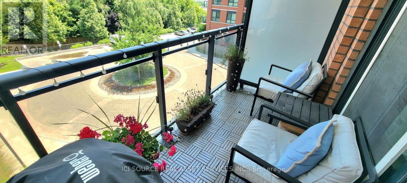 301 - 11611 Yonge Street, Richmond Hill, Ontario  L4E 1G2 - Photo 5 - N12935676