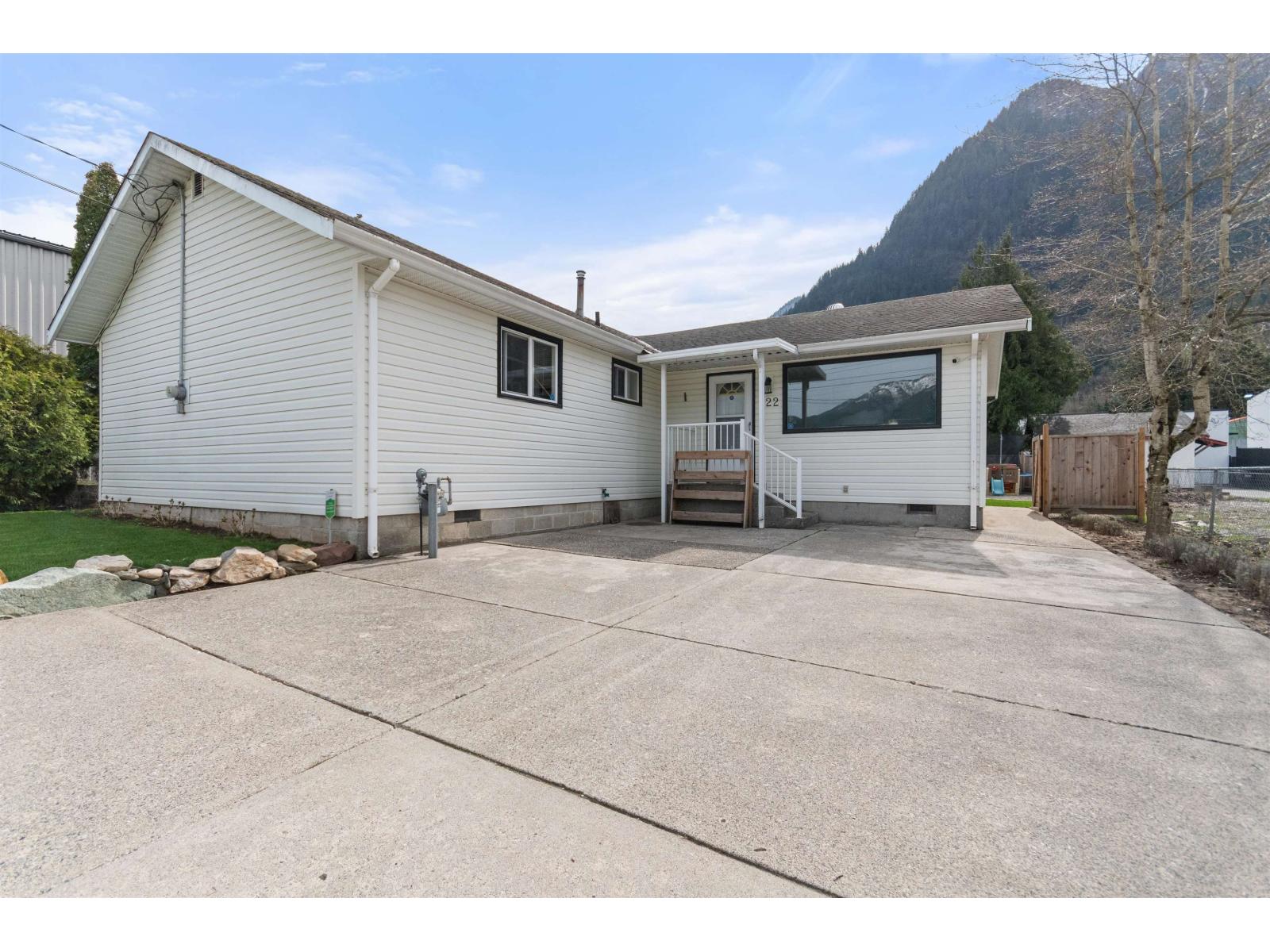 522 Raab Street, Hope, Hope, British Columbia  V0X 1L4 - Photo 4 - R3104526