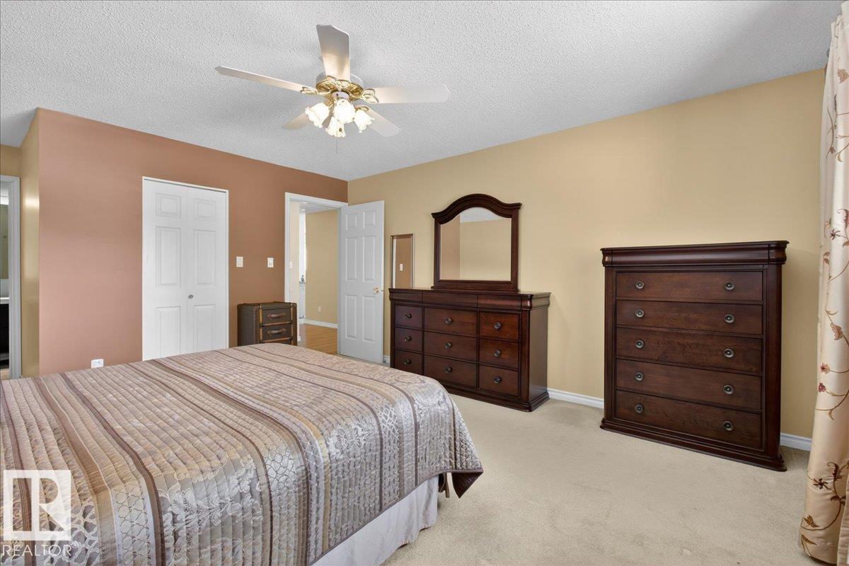 227 Knottwood Rd N Nw, Edmonton, Alberta  T6K 4B9 - Photo 12 - E4479711