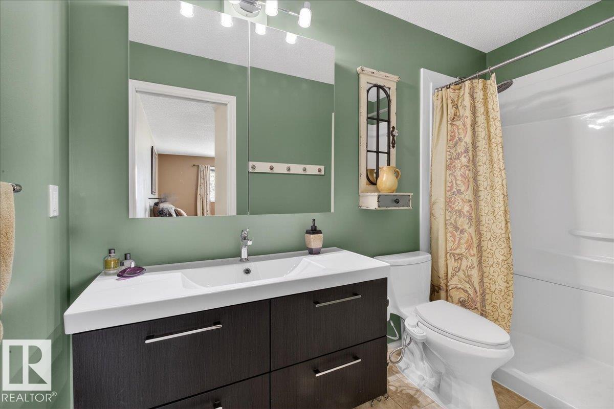 227 Knottwood Rd N Nw, Edmonton, Alberta  T6K 4B9 - Photo 13 - E4479711