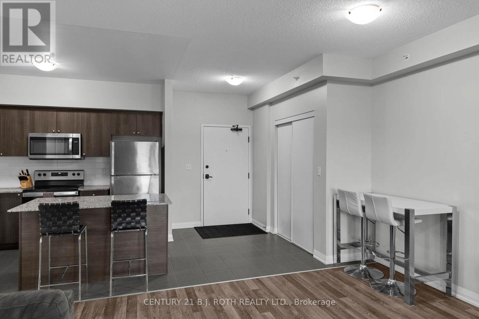 204 - 20 Koda Street, Barrie, Ontario  L9J 0J7 - Photo 7 - S12935600