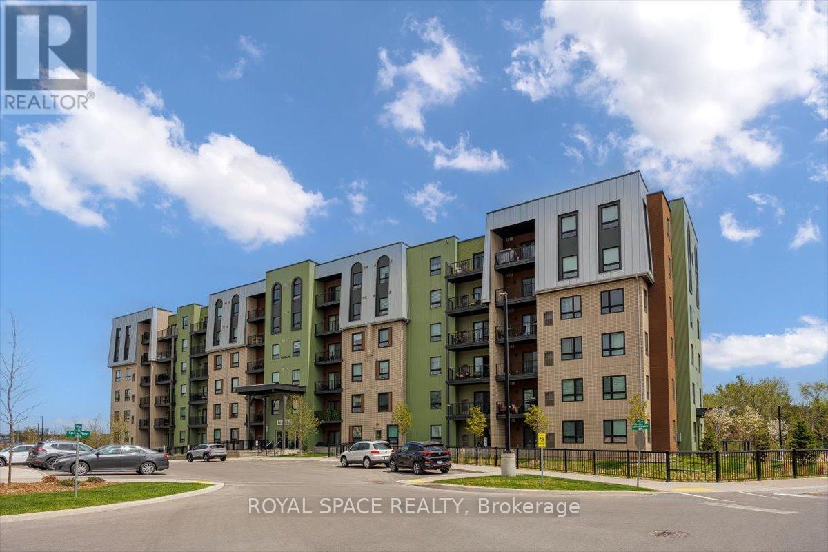 101 - 5 Chef Lane, Barrie (Bayshore), Ontario  L9J 0J8 - Photo 2 - S12935614