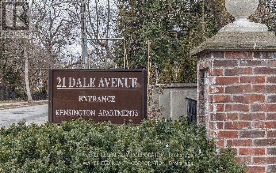 # 635 - 21 DALE AVENUE, Toronto, Ontario