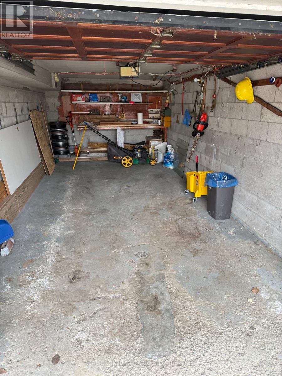 Lower - 136 Cabana Drive, Toronto, Ontario  M9L 1K9 - Photo 12 - W12935662