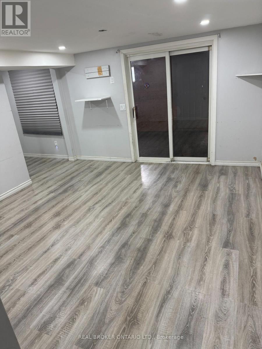 Lower - 136 Cabana Drive, Toronto, Ontario  M9L 1K9 - Photo 9 - W12935662