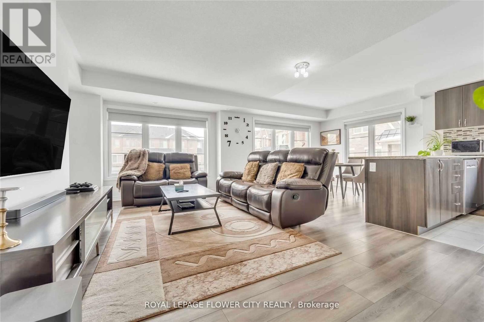 182 - 200 Veteran Drive, Brampton, Ontario  L7A 4S6 - Photo 4 - W12935664