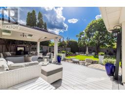 16 FERNDALE CRESCENT, Brampton, Ontario