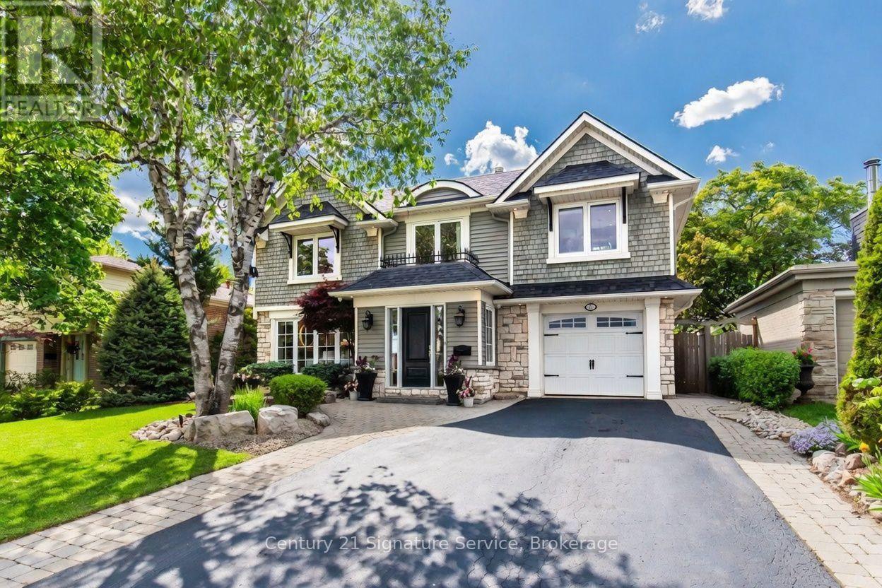 16 Ferndale Crescent, Brampton, Ontario  L6W 1E9 - Photo 4 - W12839772