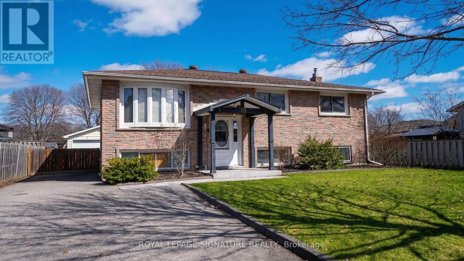 15 Douglas Avenue, Norfolk, Ontario  N3Y 4Z1 - Photo 1 - X12935024