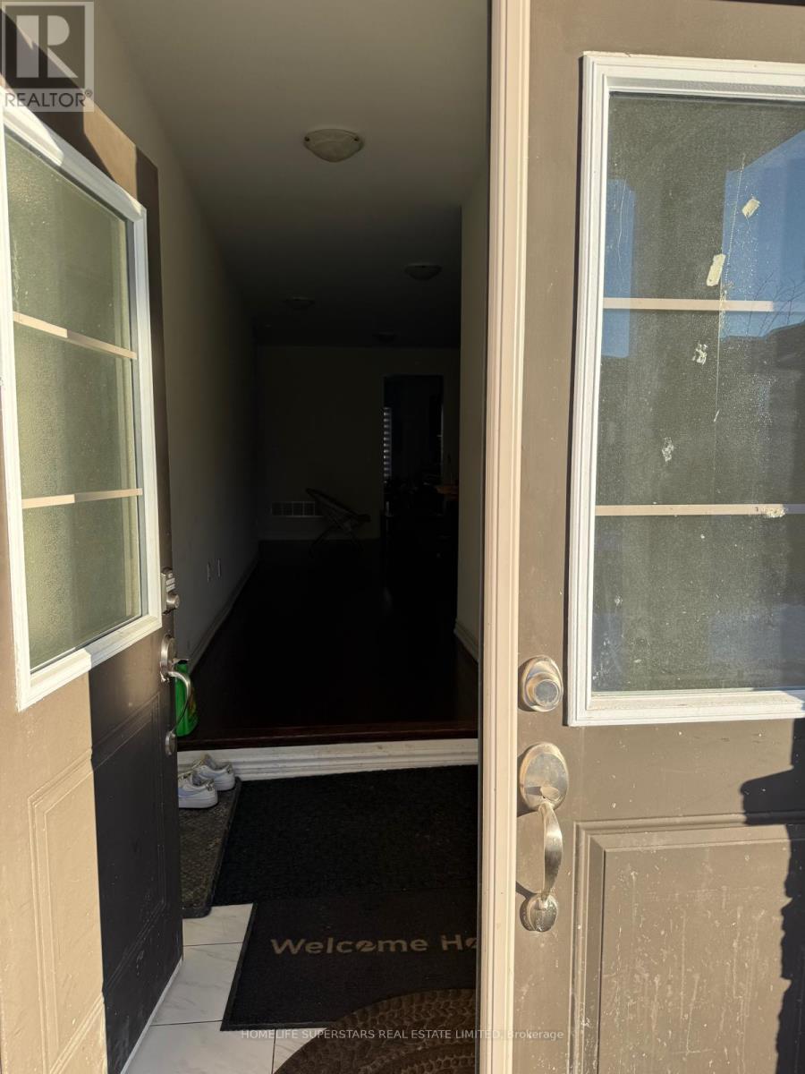 7 Cadence Road, Brampton, Ontario  L6X 0J8 - Photo 3 - W12906824