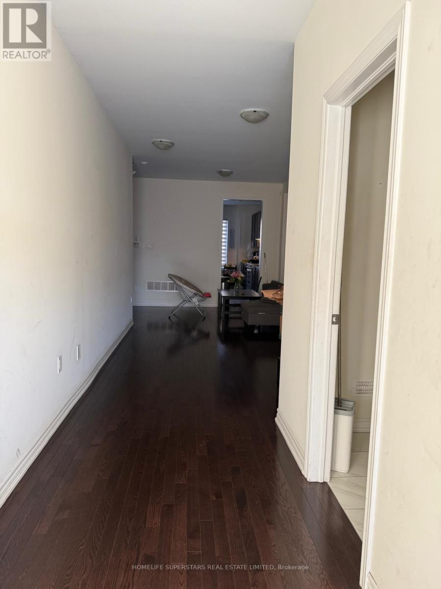 7 Cadence Road, Brampton, Ontario  L6X 0J8 - Photo 4 - W12906824