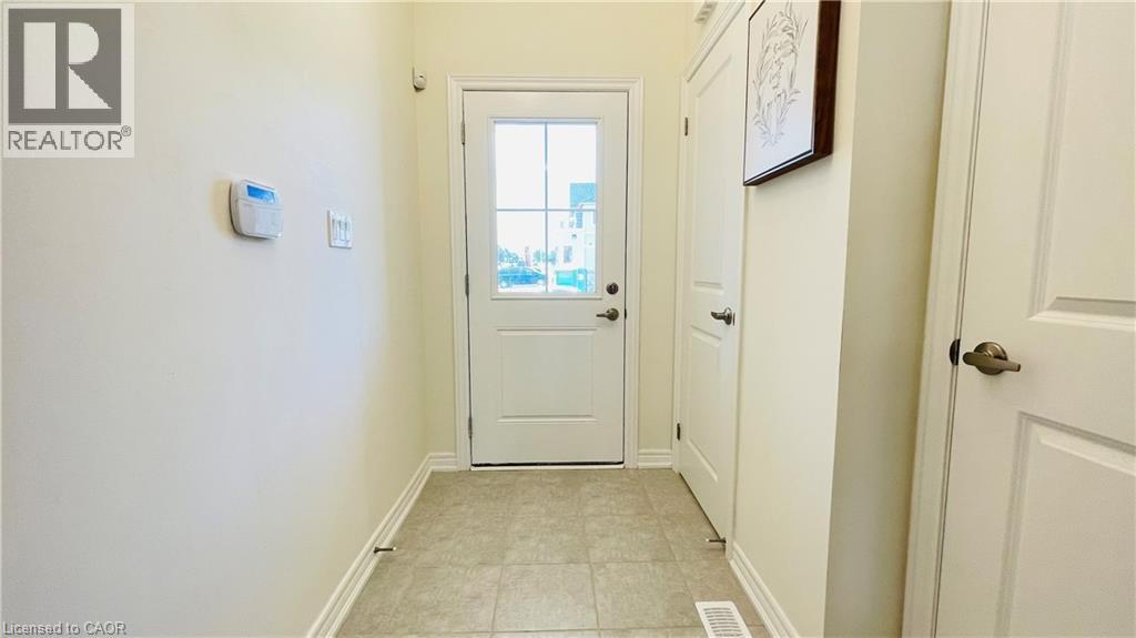 27 Mia Drive, Hamilton, Ontario  L9B 0H8 - Photo 4 - 40816061