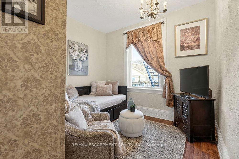 49 Cheever Street, Hamilton, Ontario  L8L 5R6 - Photo 12 - X12935594