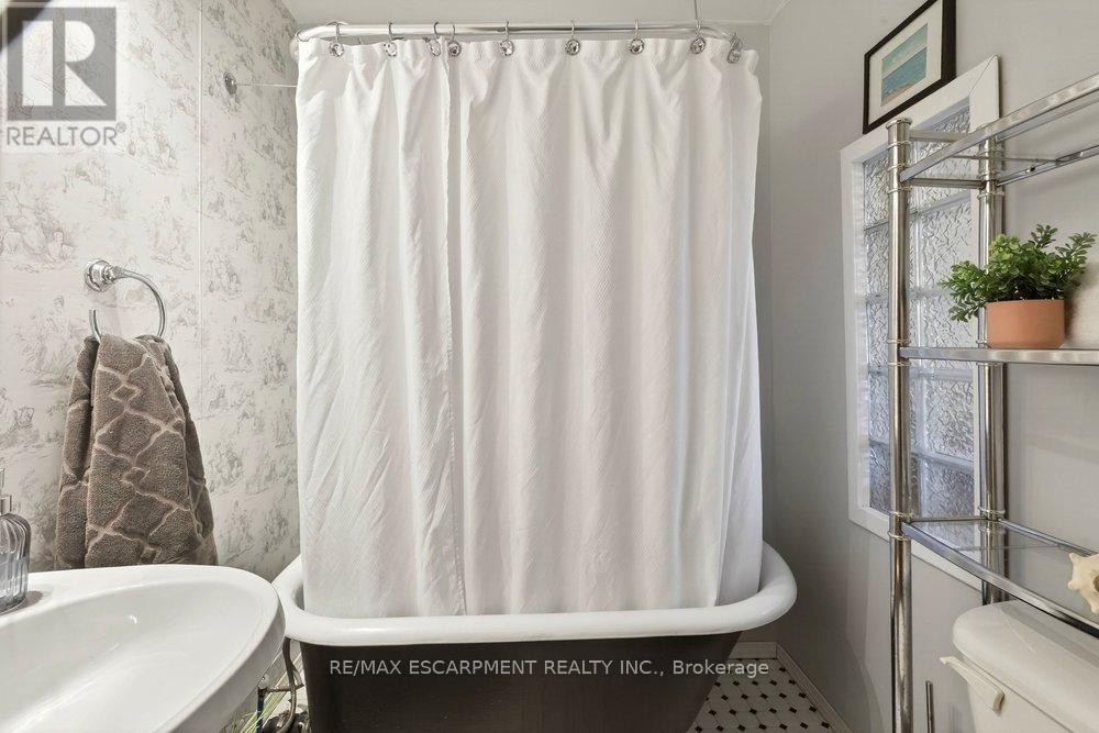 49 Cheever Street, Hamilton, Ontario  L8L 5R6 - Photo 14 - X12935594