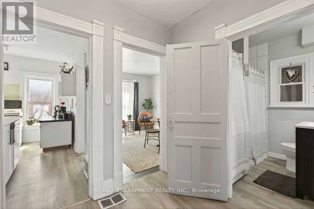 49 Cheever Street, Hamilton, Ontario  L8L 5R6 - Photo 17 - X12935594