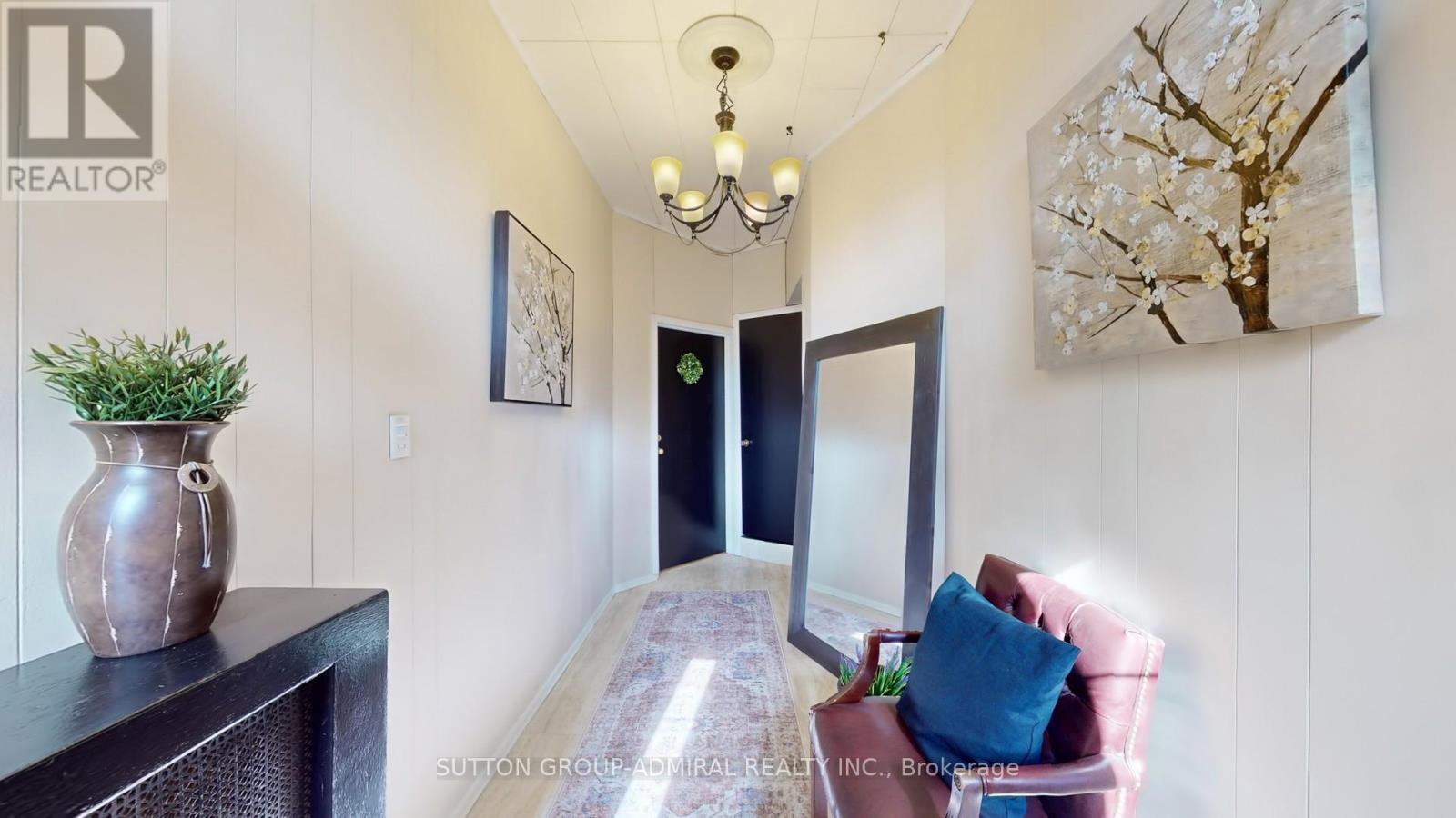 164 Wentworth Street S, Hamilton, Ontario  L8N 2Z2 - Photo 4 - X12935618