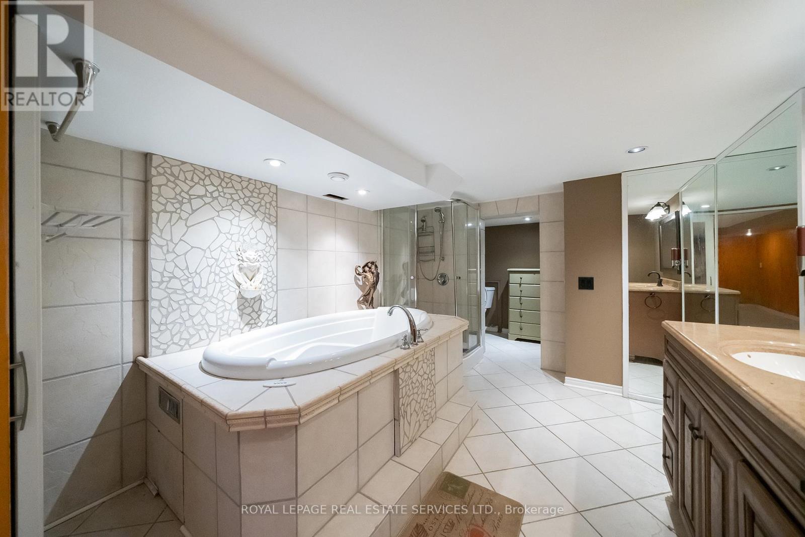 411 Niagara Boulevard, Fort Erie, Ontario  L2A 3H2 - Photo 18 - X12935638