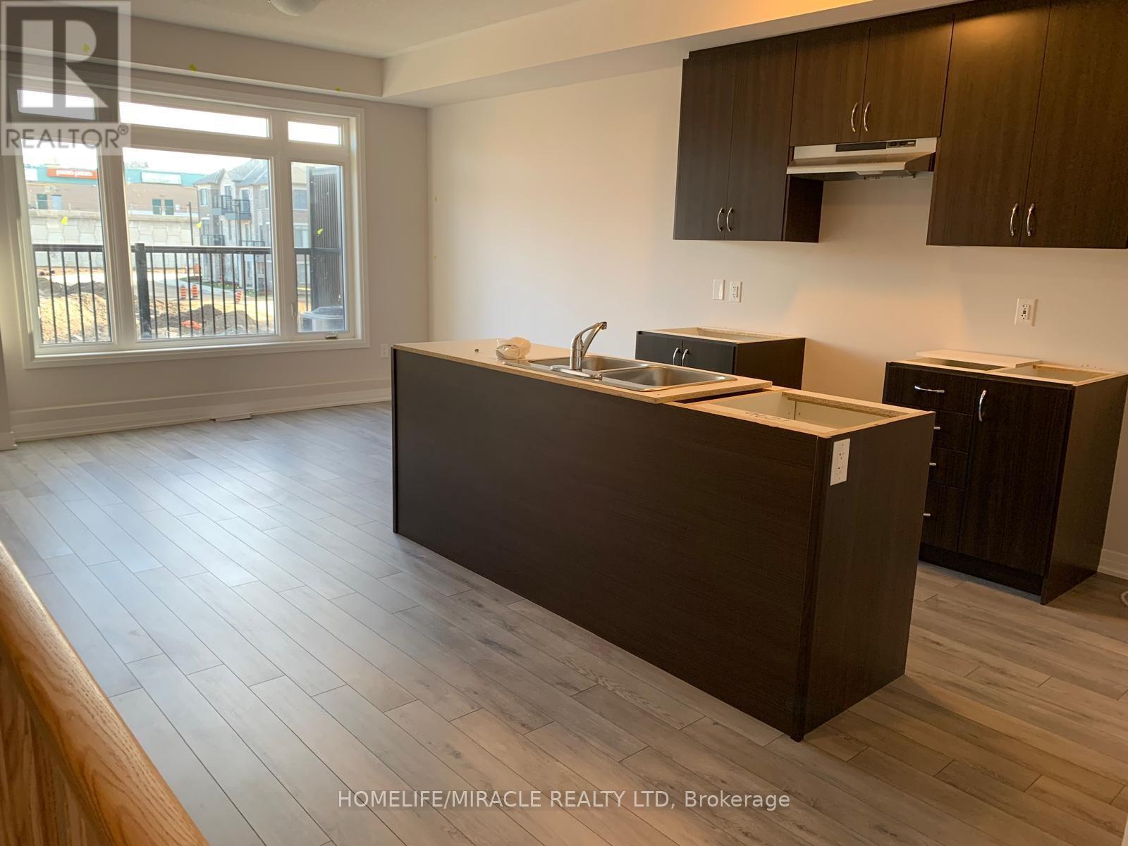 109 - 585 Colborne Street E, Brantford, Ontario  N3S 0K4 - Photo 5 - X12935686