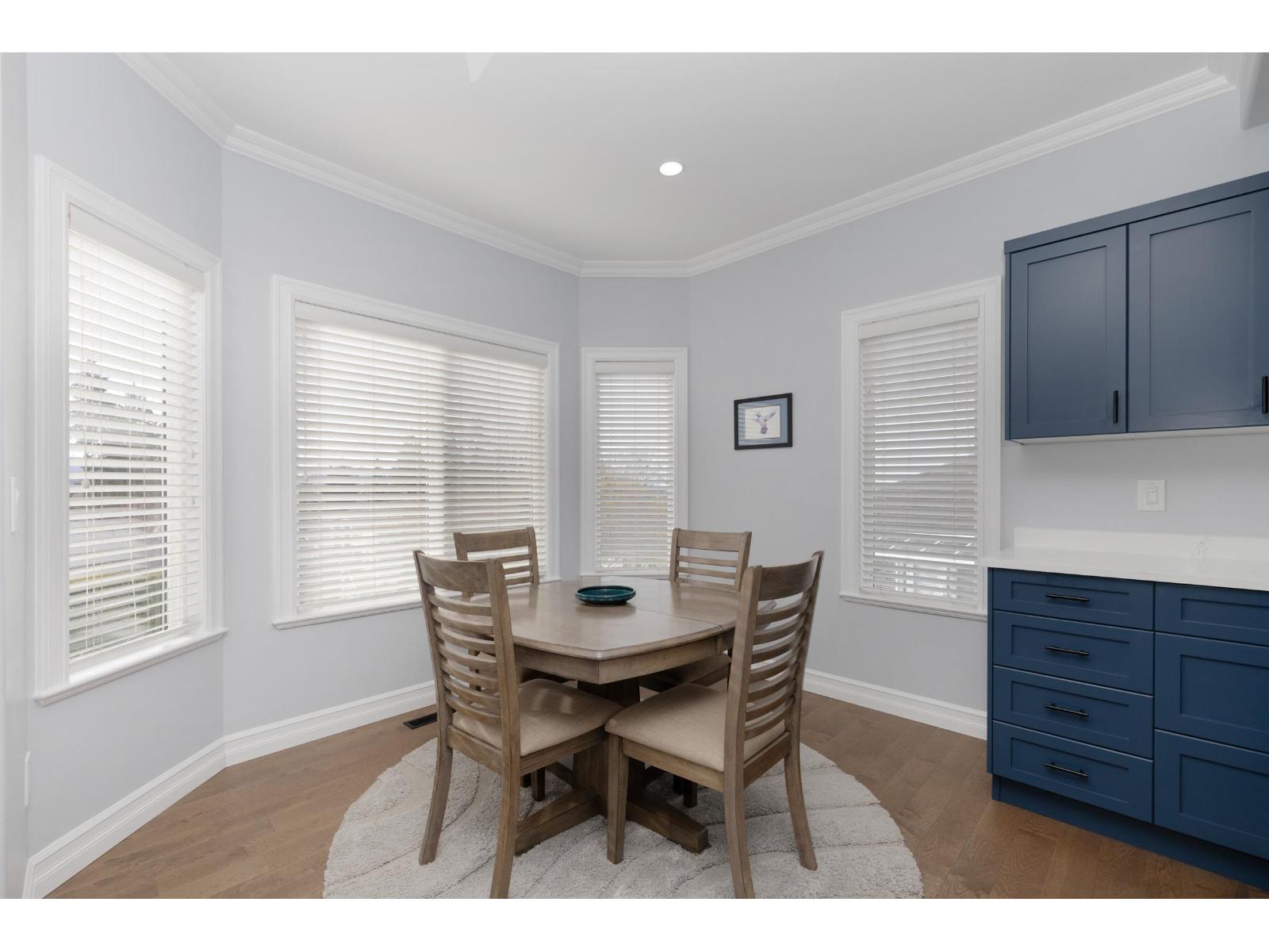 8022 Little Terrace, Mission, British Columbia  V2V 7B5 - Photo 9 - R3104173