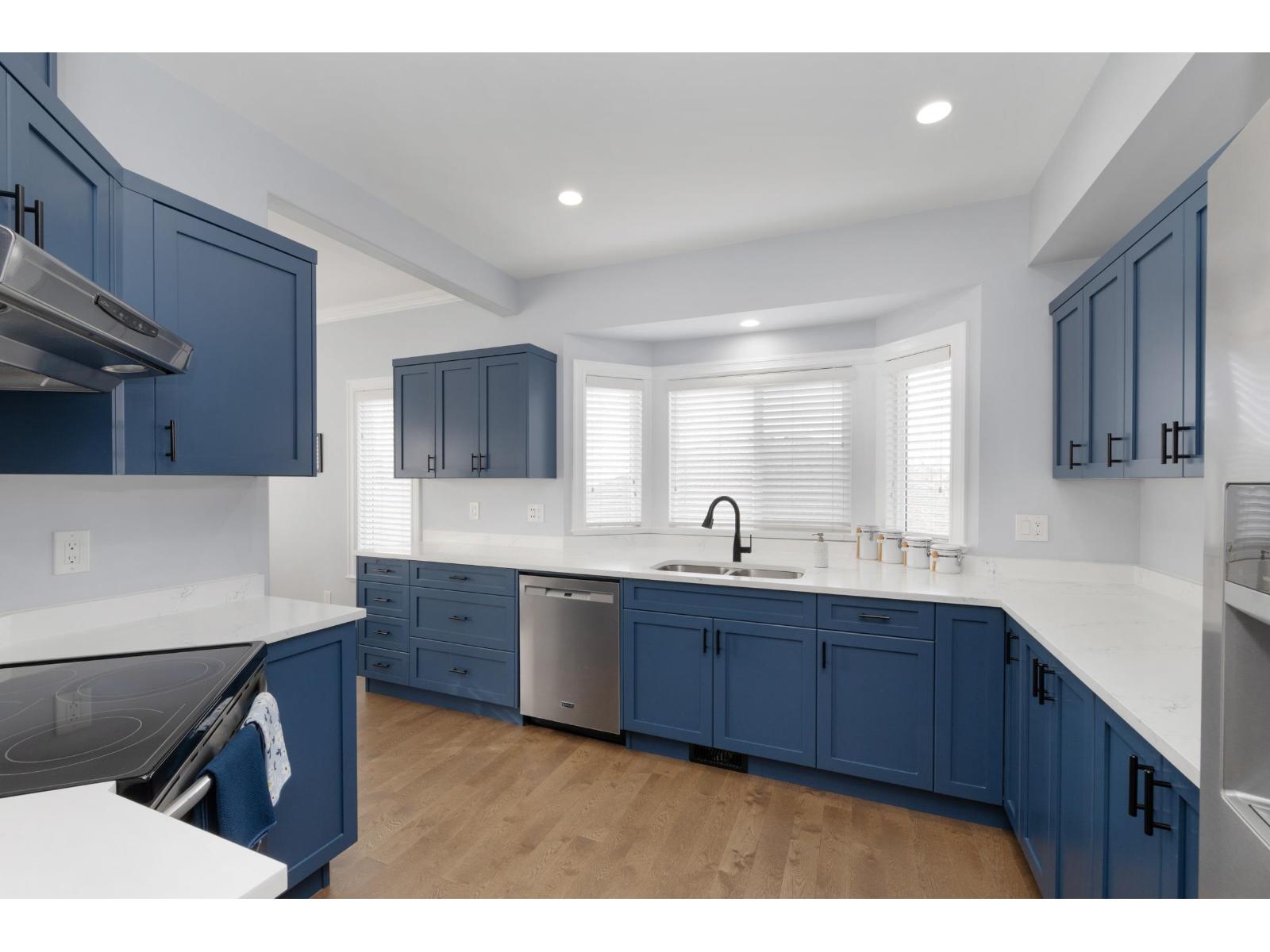 8022 Little Terrace, Mission, British Columbia  V2V 7B5 - Photo 8 - R3104173