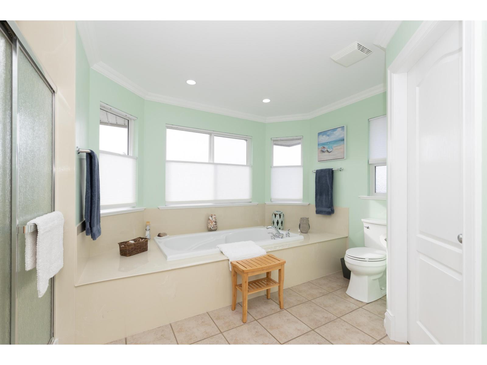 8022 Little Terrace, Mission, British Columbia  V2V 7B5 - Photo 17 - R3104173