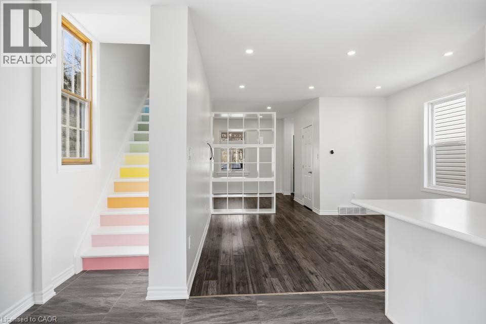 Photo 12 of 27 for 42 Palace Street