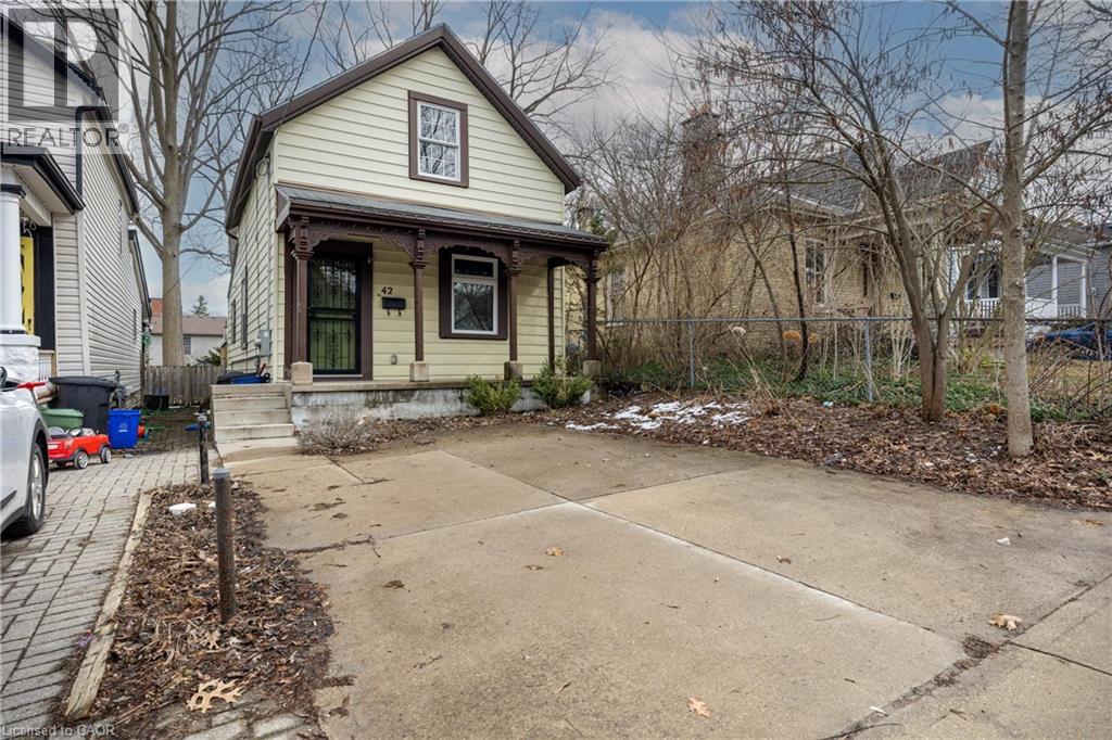 Photo 2 of 27 for 42 Palace Street