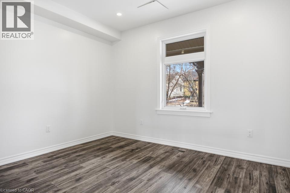 Photo 7 of 27 for 42 Palace Street