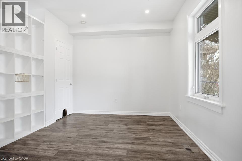 Photo 8 of 27 for 42 Palace Street