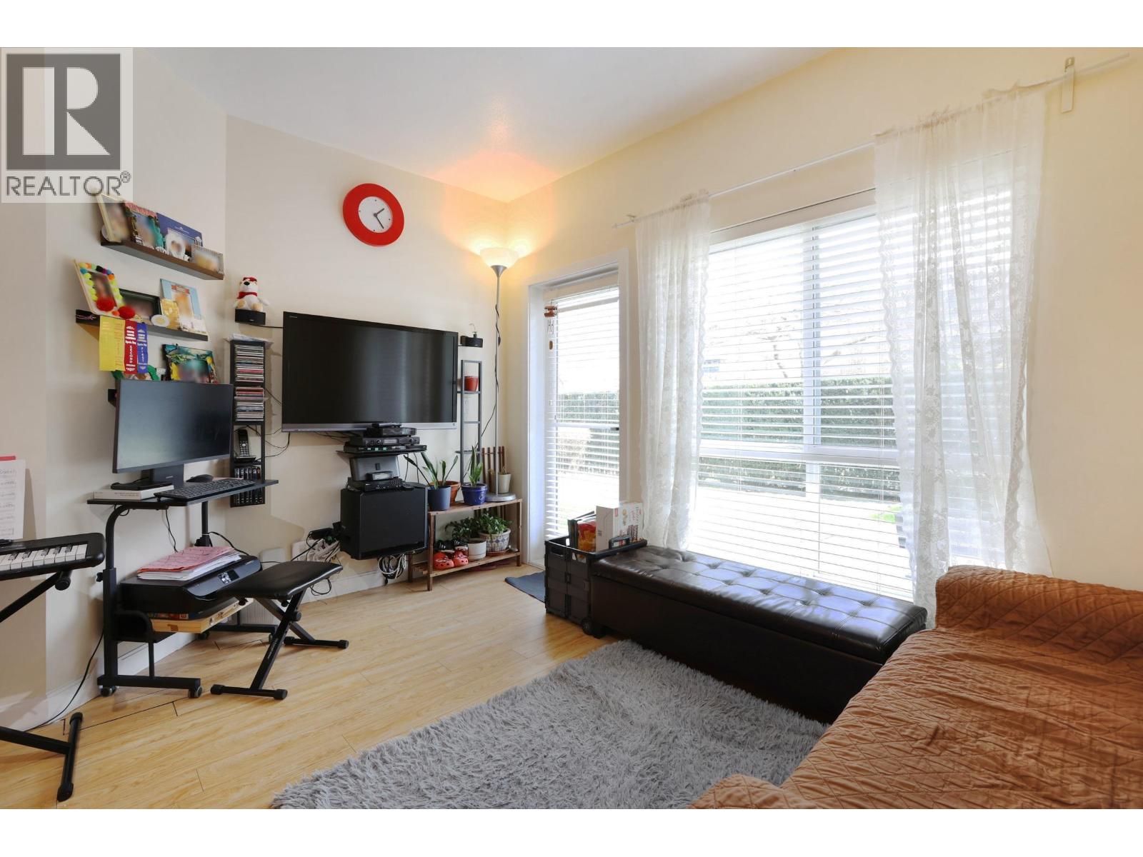 112 5655 Inman Avenue, Burnaby, British Columbia  V5H 2M2 - Photo 4 - R3099161