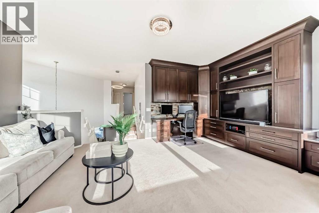 102 Royal Oak Crescent Nw, Calgary, Alberta  T3G 4Y7 - Photo 35 - A2297185