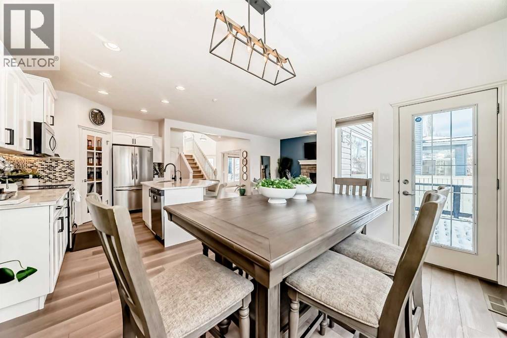 102 Royal Oak Crescent Nw, Calgary, Alberta  T3G 4Y7 - Photo 12 - A2297185