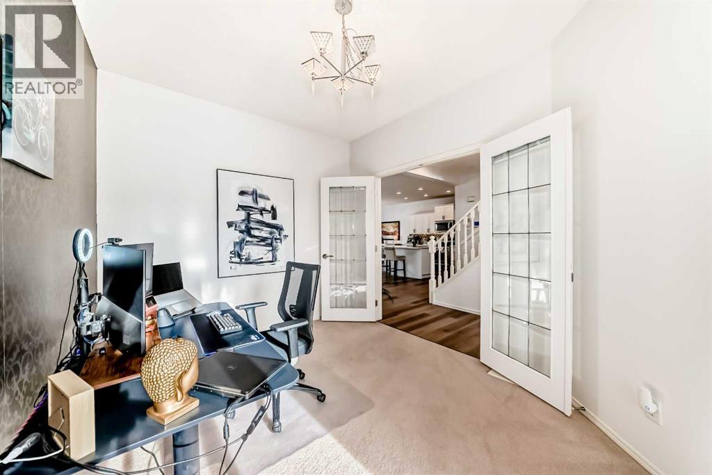 102 Royal Oak Crescent Nw, Calgary, Alberta  T3G 4Y7 - Photo 15 - A2297185