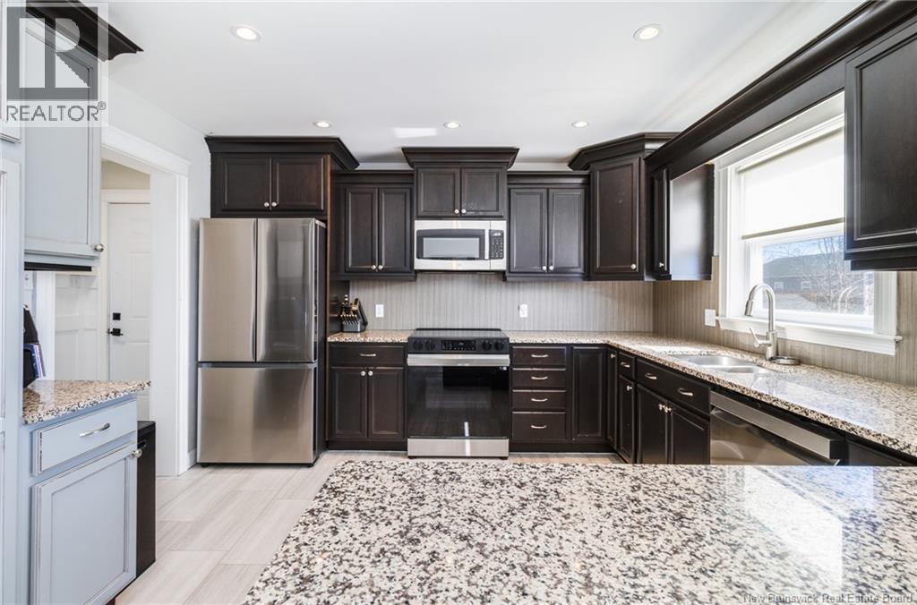 20 Knowlton Crescent, Oromocto, New Brunswick  E2V 4S8 - Photo 2 - NB136103
