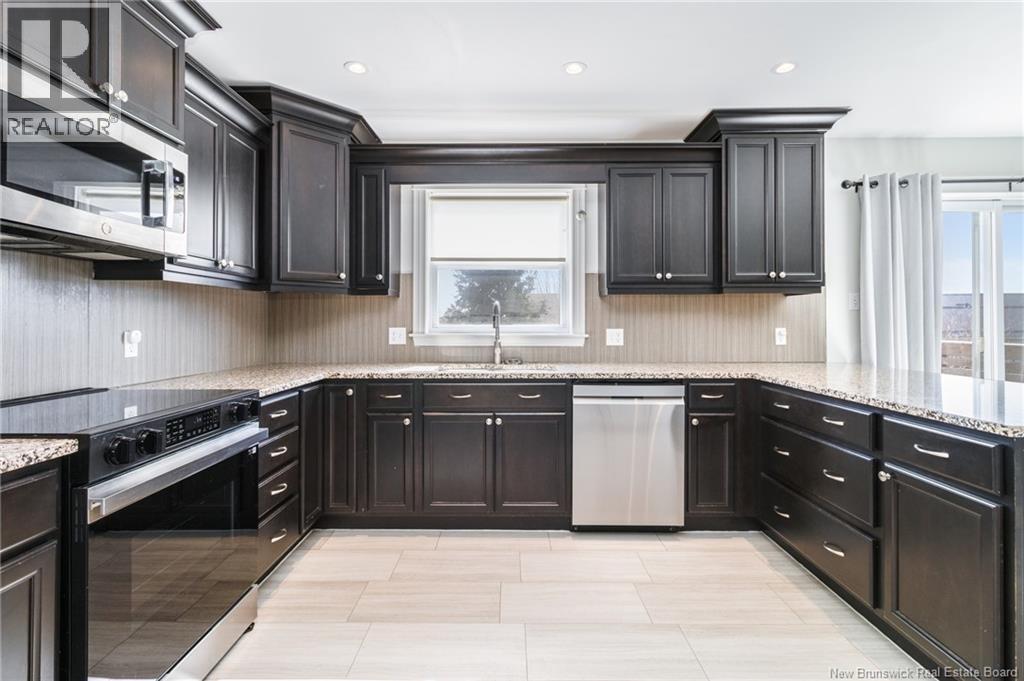 20 Knowlton Crescent, Oromocto, New Brunswick  E2V 4S8 - Photo 4 - NB136103