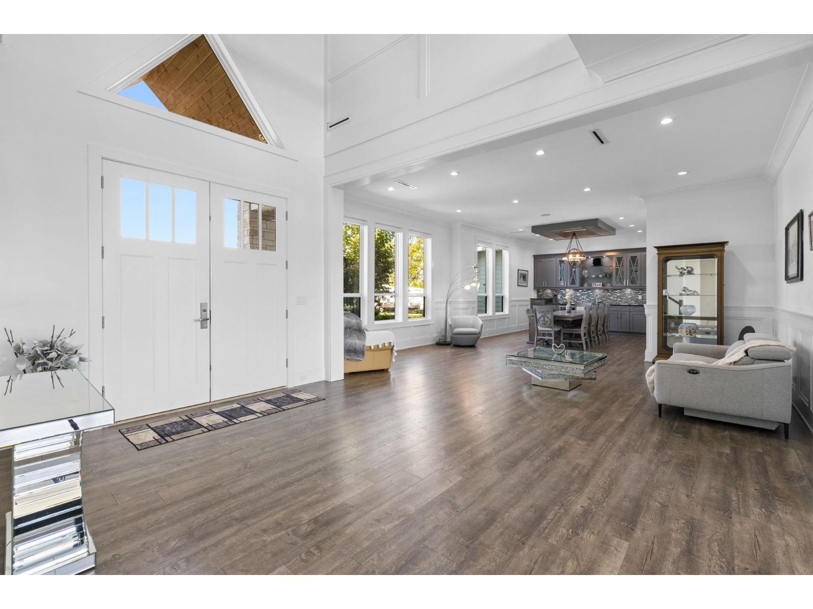 5368 216 Street, Langley, British Columbia  V2Y 1Y2 - Photo 3 - R3104626